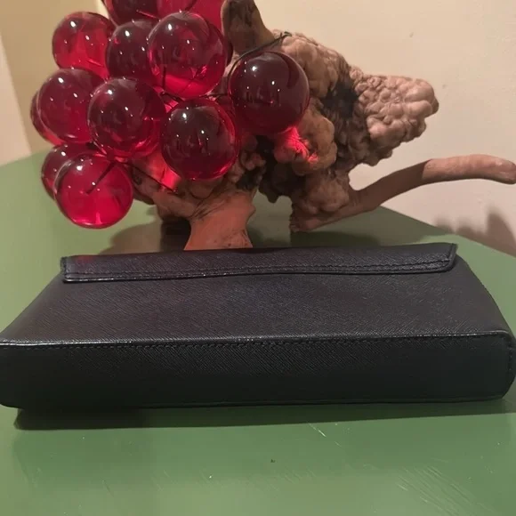 Kate Spade Black with gold. Clutch. - Picture 4 of 11